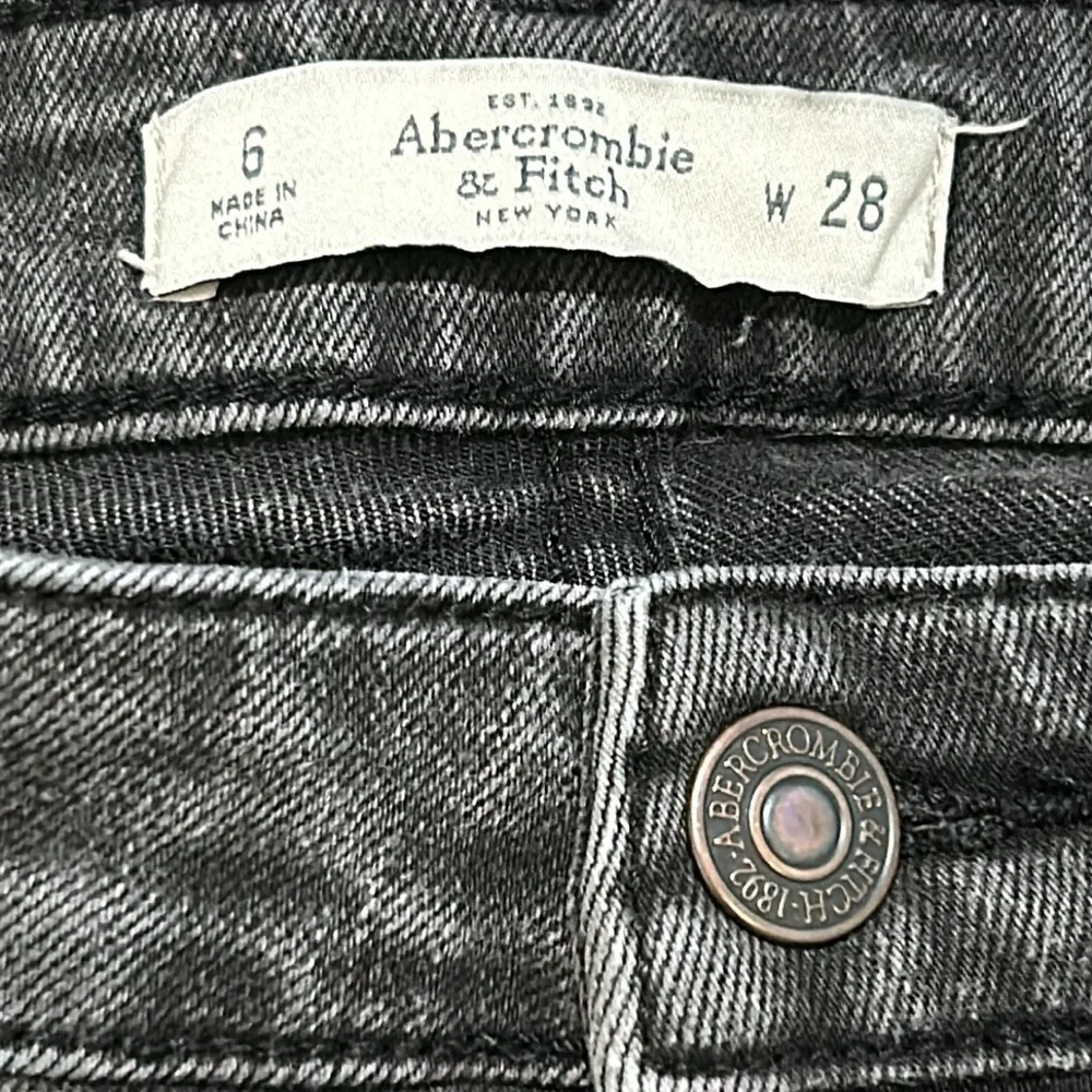 Abercrombie & Fitch 6 / 28 Skinny Jeans Denim Gray Low Rise Neutral Y2K Hipster
